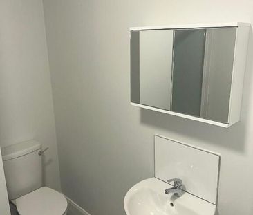 Apartment 3, 7 Elmwood Avenue, Lisburn Road, Belfast, BT9 6AZ - Photo 5