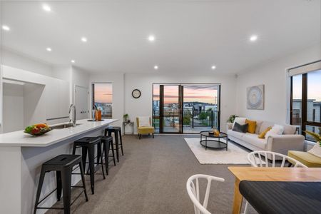 Sunny Corner Home - Photo 5