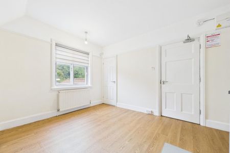 Studio to rent - Photo 3