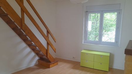 Appartement à louer - REIMS RUE DU CHALET - Photo 3