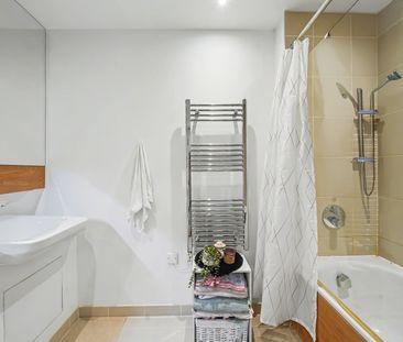 1 Bed Flat, Station House, SE8 - Photo 5