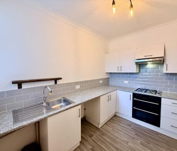 3 bedroom terraced house to rent - Photo 6