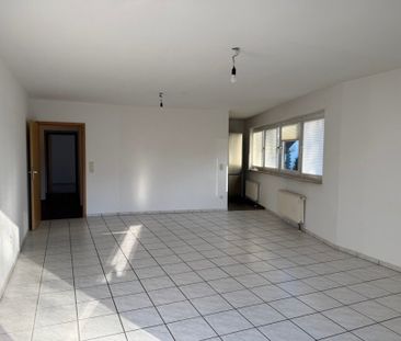 SANKT AUGUSTIN helle 3 Zimmer-Wohnung mit 88 m² Wfl. im 1. OG, Küch... - Photo 1