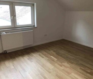 Mitten drin statt nur dabei: 1,5-Zimmer-Stadtwohnung - Photo 2