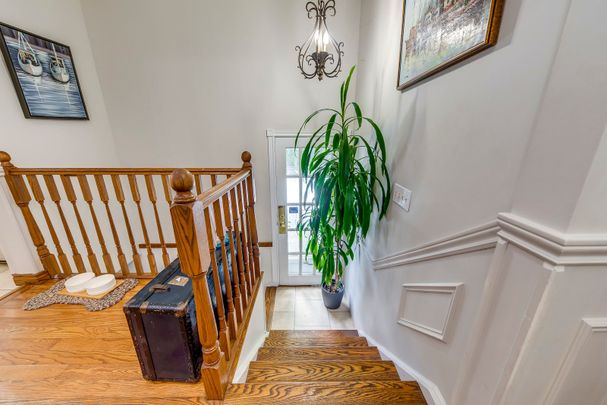 For Lease - 463 Drummond Road, Oakville, Ontario - Photo 1