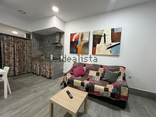 Alquiler de piso en Calle Gerona - Photo 1