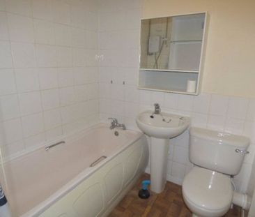 Harrier Road, NW9, Colindale - Photo 4