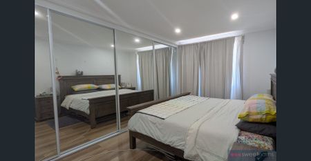 Stylishly Renovated 2 Bedder – Central Location - Photo 2