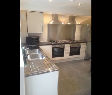 Room in a Shared House, Mulberry Way, IG6 - Photo 1