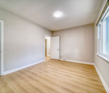 For Lease - 82 Oxford Street Unit# Main, Richmond Hill, Ontario - Photo 6