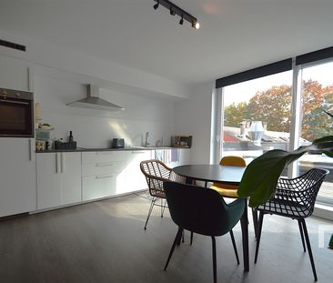 Ruim duplex-appartement te huur in Ieper - Foto 2