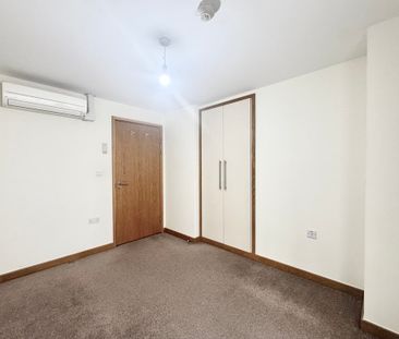 2 Bedroom Apartment, Rothesay Avenue, London - Photo 3