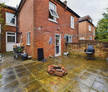 4 bedroom house to rent - Photo 2