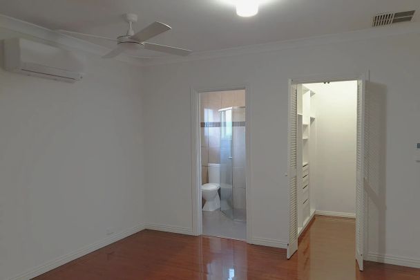 Coastal Comfort Just Minutes from the Beach .... - Photo 1