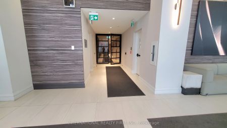 39 Roehampton Avenue #4605 - Photo 4