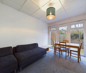 3 bedroom terraced house to rent - Photo 1