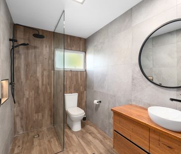 Charming, Spacious & Ideally Located – The Perfect Place to Call Home - Photo 6