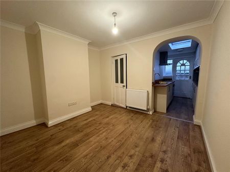 3 bedroom terraced house to rent - Photo 2