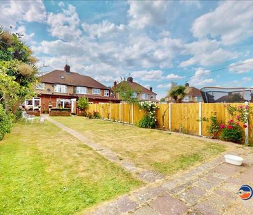 4 bedroom semi-detached house to rent - Photo 6