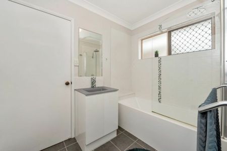 5/131 Eyre Street, North Ward - Photo 4