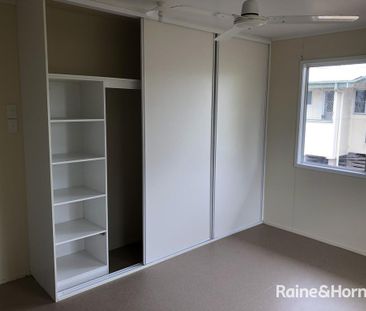 3 BEDROOM HOME MORANBAH - Photo 2