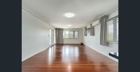 Fully Renovated home - Photo 2