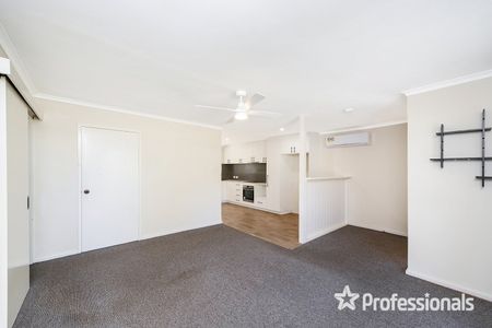 Neat Duplex! - Photo 2
