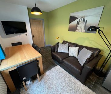 5 bed terraced house to rent in Heathfield Road, Heath, Cardiff, CF14 - Photo 1