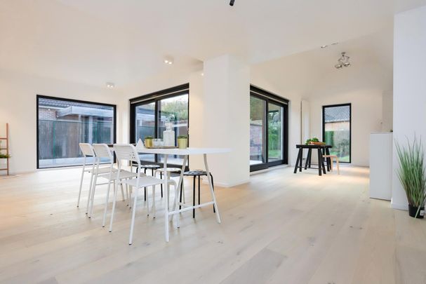 Vrijstaande villa in hartje Sint-Martens-Latem - Photo 1