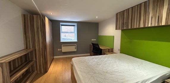 30 Kirkgate - Photo 2