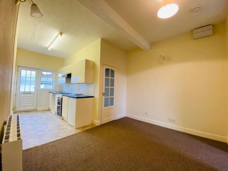 1 bedroom Flat To Let - Photo 4