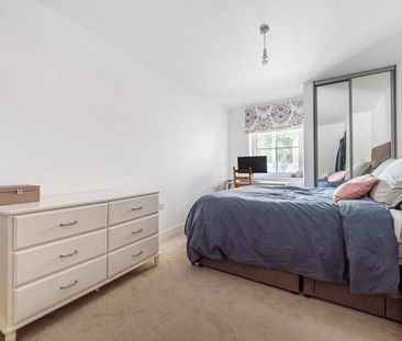 Flambard Way, Godalming, Surrey, GU7 - Photo 6