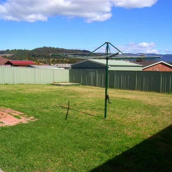 FAMILY HOME - ALBION PARK RAIL - Photo 1