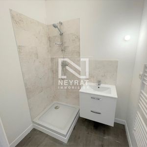 Location Appartement 2 pièces 37m² GUEUGNON 71130 - Photo 3