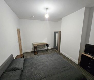 4 bedroom house share to rent - Photo 4