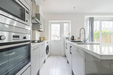 2 bedroom terraced house to rent - Photo 3