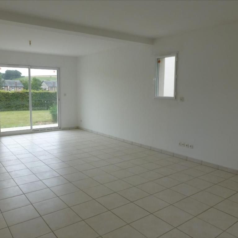 COLLEVILLE Maison de Type 4 - Photo 1