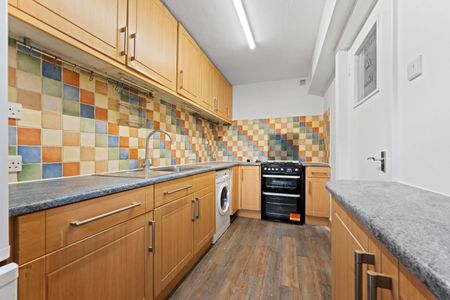 52 Cheam Road, Sutton, SM1 - Photo 4