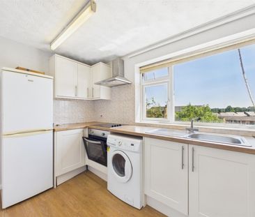 1 BED Flat To rent - Photo 2