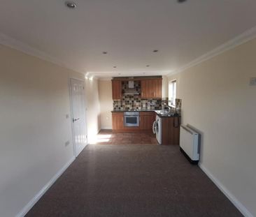 Calcutta Road, Tilbury, RM18 - Photo 4