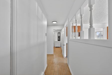 Appartement à louer - Laval (Sainte-Rose) (Val/Jardins Ste-Rose) - Photo 2