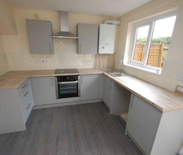 3 bedroom terraced house to rent - Photo 1