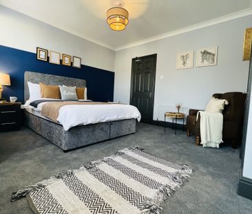 BEDROOM 1 – WOLSEY SUIT – LARGE ENSUITE DOUBLE - Photo 1