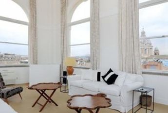 Attic-Spagna: 250mq. Duplex Penthouse located in 15th century Historical Building. Large double living room with fireplace, study, 3 bedrooms, 3 baths, spectauclar entertaining room with 360° views of antique Rome, rooftops and Cupoa’s. Ref #120