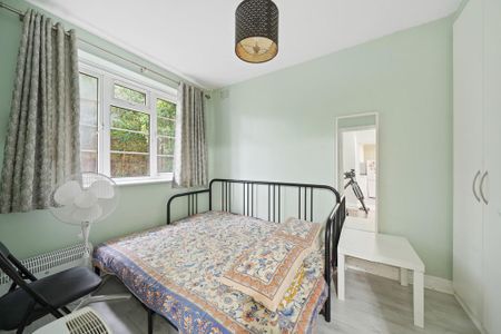 2 bedroom ground floor flat to rent - Photo 5