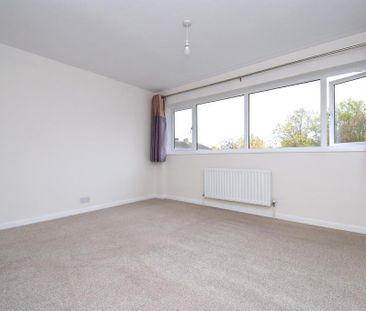 2 bedroom semi-detached house to rent - Photo 3