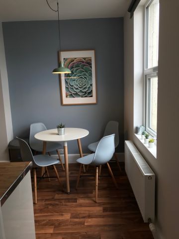 *Central Location**No Deposit**All Bills Included* 1 - Photo 3