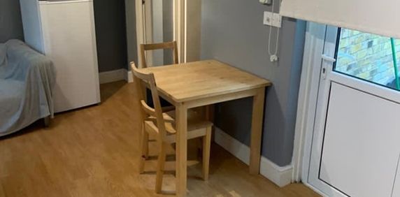 Studio Flat, Mews Friern Barnet Road, N11 - Photo 2