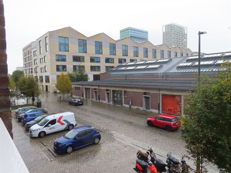 Gemeubelde studio met terras en parking op 't Eilandje! - Foto 2