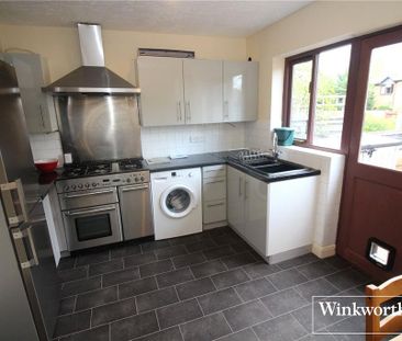 2 bedroom terraced house to rent - Photo 1